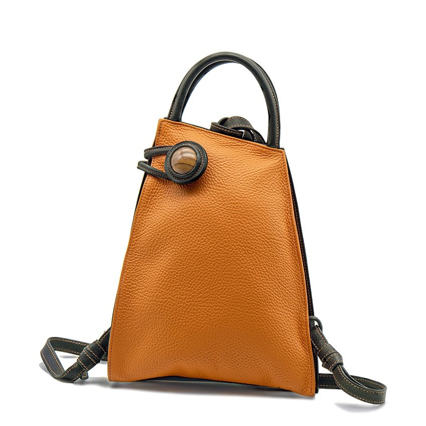 Sac à dos Zéna en cuir orange, ouverture à gauche