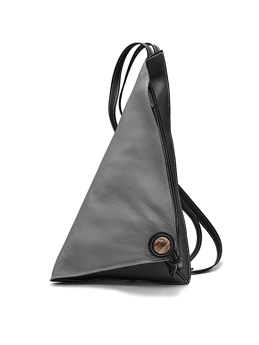 Sac à dos Delta I en cuir gris grainé pleine fleur